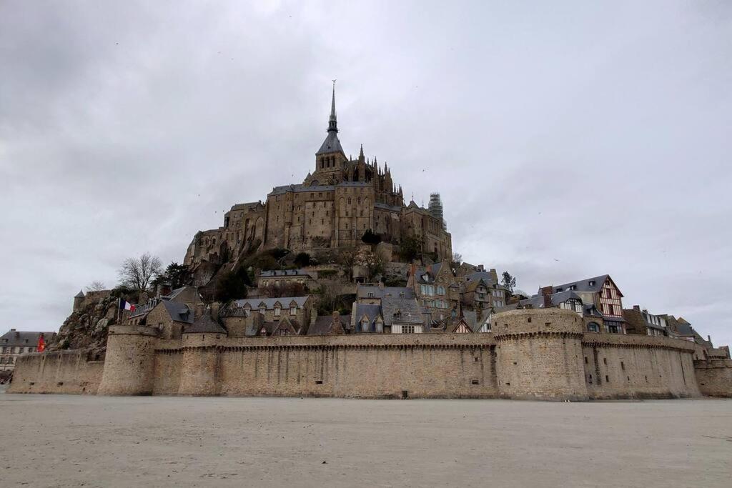 Gite La Mer, A La Campagne En Normandie, Proche Du Mont St Michel Lolif Εξωτερικό φωτογραφία